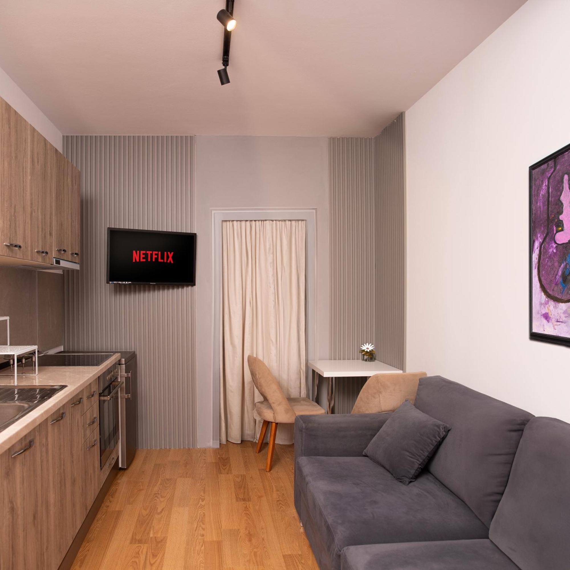 Suprem Apartment Tirana Bagian luar foto