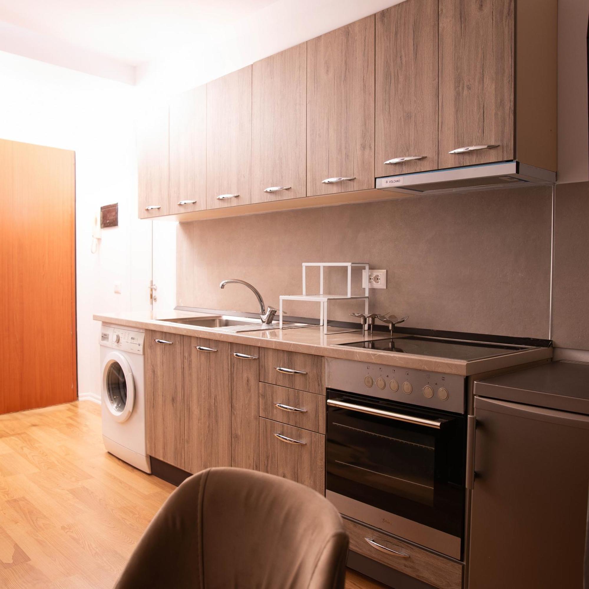 Suprem Apartment Tirana Bagian luar foto